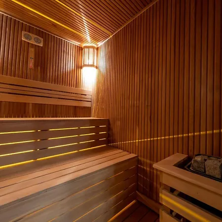 The New Hotel *