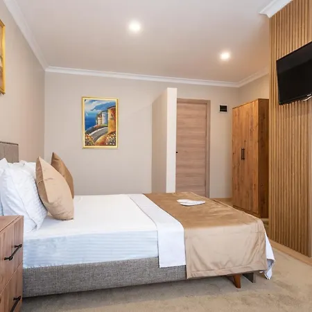 Hotel The New *